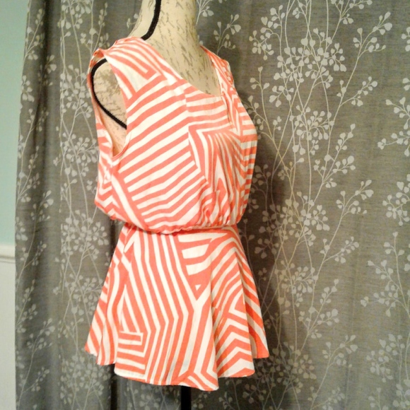 Clearance🔴 Paper Crane Peplum Peek A Boo Back - Picture 2 of 5